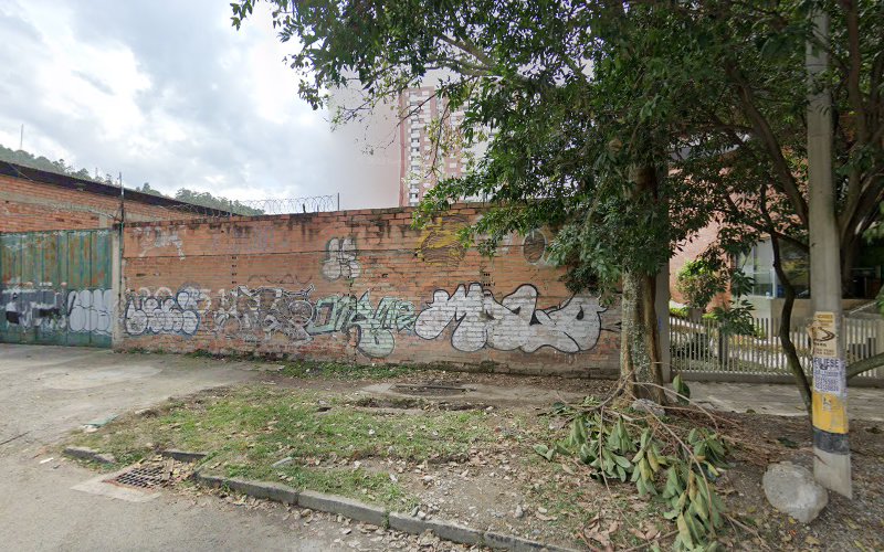 Iglesia el Refugio - Iglesia en Medellín