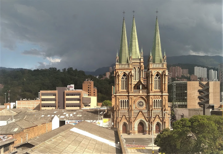 Nuestra Señora Del Perpetuo Socorro - Iglesia católica en Medellín