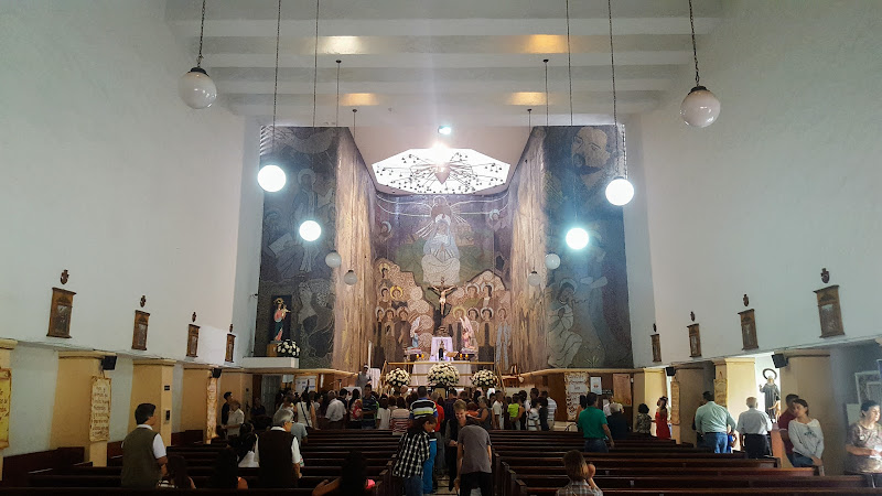 Parroquia De El Espíritu Santo - Parroquia en Medellín