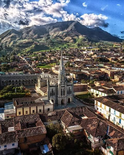 Parroquia De La Divina Misericordia - Iglesia apostólica en Medellín