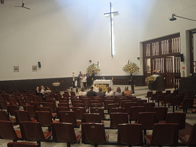 Parroquia El Verbo Divino - Iglesia en Medellín