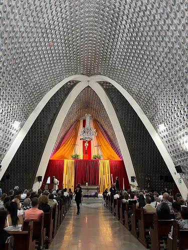 Parroquia Nuestra Señora de Fátima - Iglesia católica en Medellín
