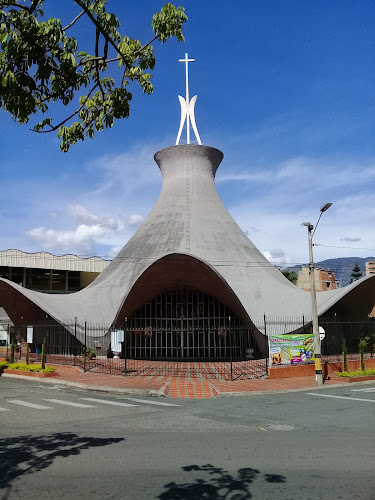 Parroquia Nuestra Señora de la Consolata - Iglesia católica en Medellín