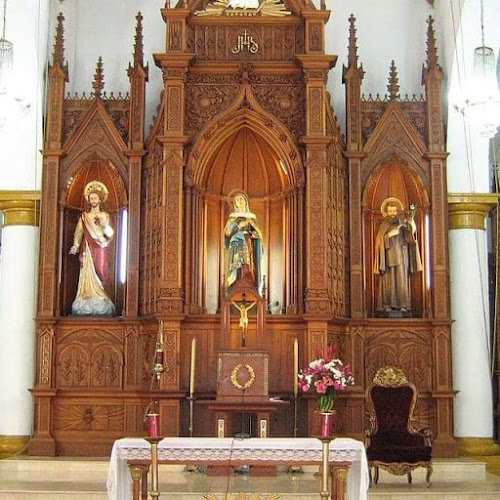 Parroquia Nuestra Señora de los Dolores - Parroquia en Medellín