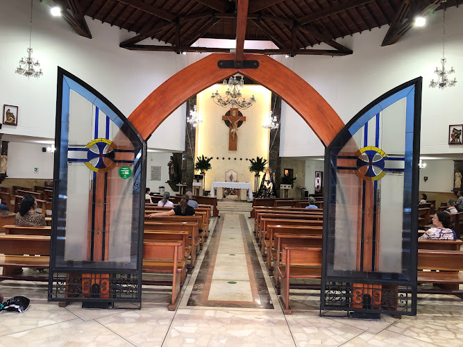 Parroquia San Juan Evangelista - Iglesia católica en Medellín