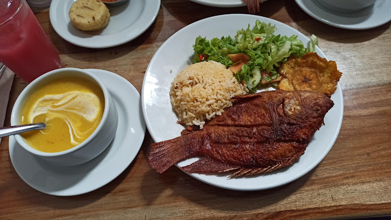 AguaDulce - Restaurante en Medellín