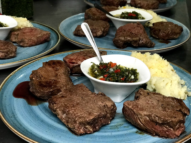 Delicias al Natural - Restaurante colombiano en Medellín