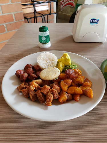 EL ALMUERZO - Restaurante colombiano en Medellín
