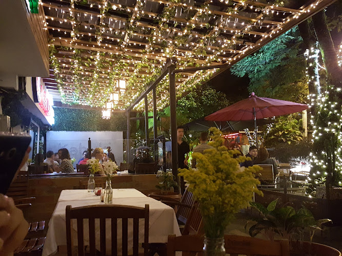 Kabuki Cocina Peruana Y Japonesa - Restaurante japonés en Medellín