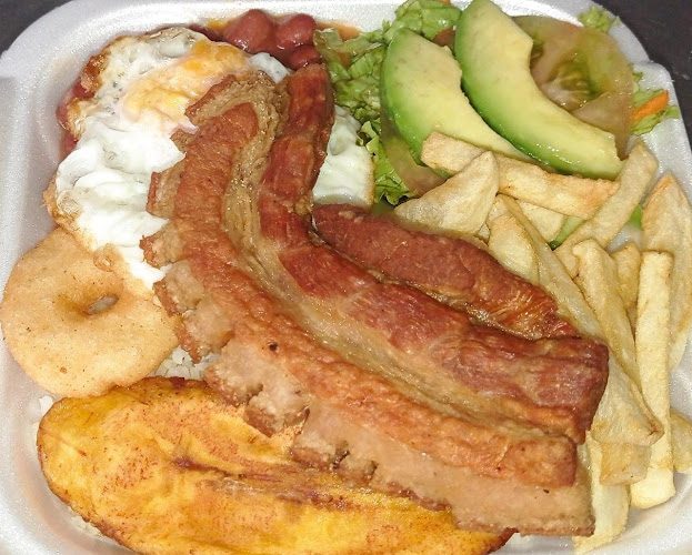 Restaurante Santo Comer - Restaurante en Medellín