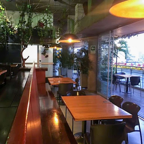 Simone - Colombo Americano - Restaurante en Medellín