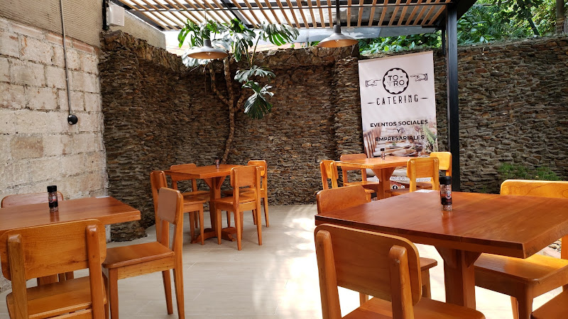Toro Restaurante (Poblado) - Restaurante en Medellín