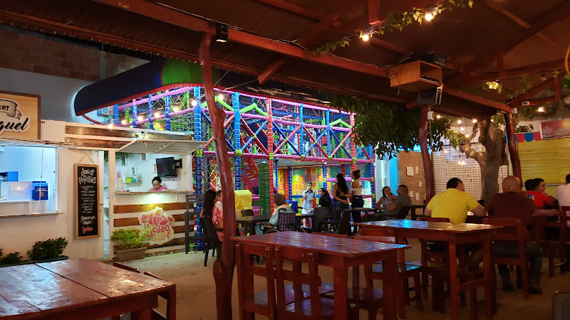 Plaza 11 Food House - Restaurante en Riohacha