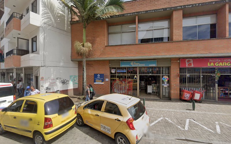 Droguería Cem Pharma - Farmacia en Rionegro