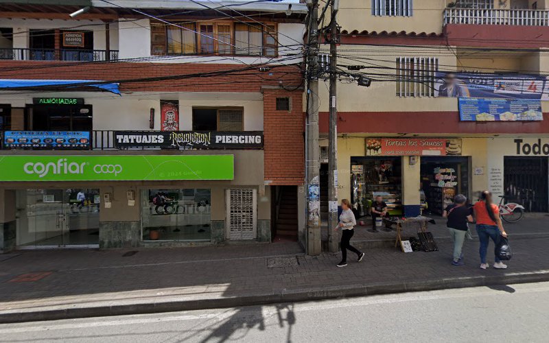 Droguería Comercial Santa Farma - Farmacia en Rionegro