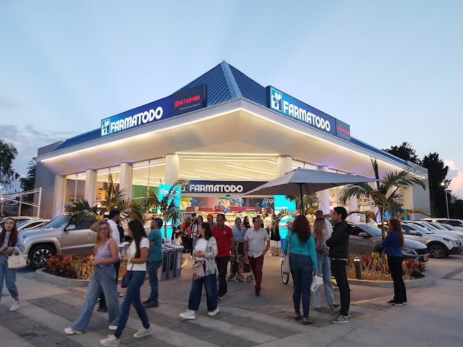 Farmatodo Llano Grande - Farmacia en Rionegro