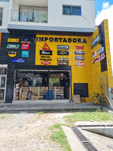 Ferretería IMPORTADORA - Ferretería en Rionegro
