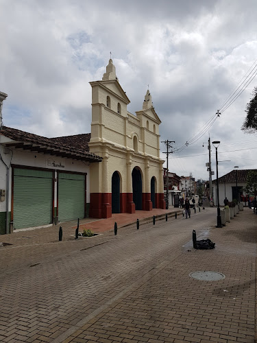 Iglesia Rionegro - Iglesia en Rionegro