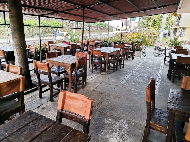 Pizzería Nápoles - Restaurante en Rionegro