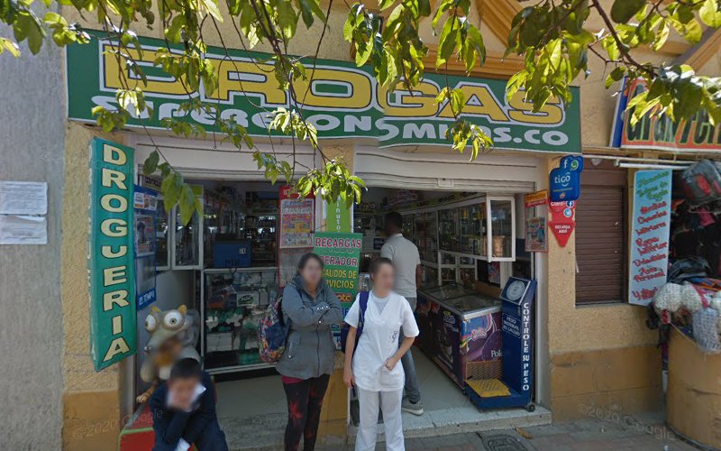 Droguería Discovery Farmalyne - Farmacia en Soacha