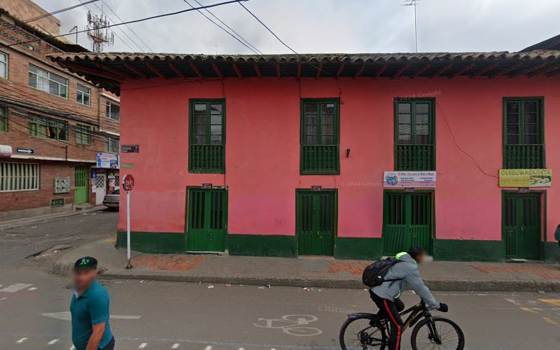 Droguería Kr7 - Farmacia en Soacha