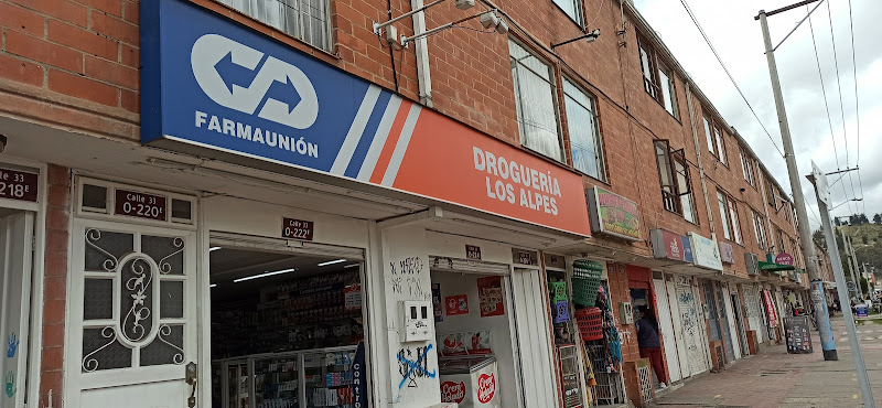 Droguería Los Alpes - Farmacia en Soacha