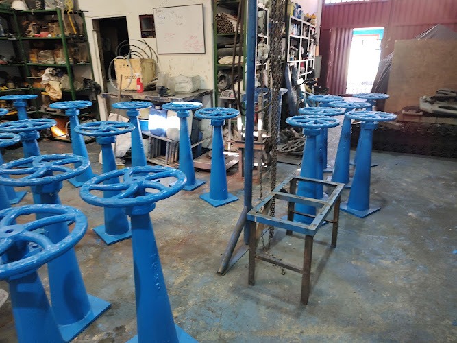 AGUAS Y PROYECTOS SAS-- materiales de acueducto. válvulas para agua hidrantes .tee macro - Tienda de herramientas en Soacha